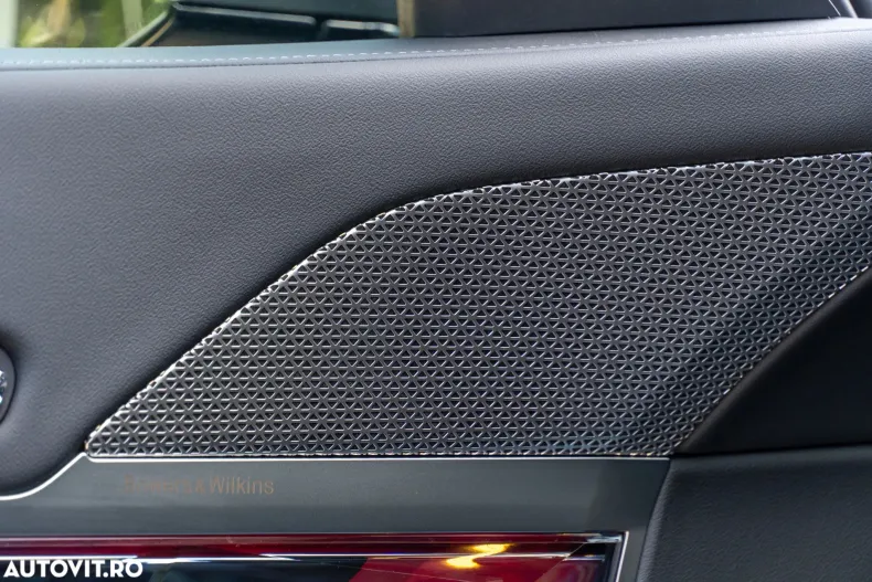 BMW Seria 7 din 2025 cu 12.500 km - oferta BMW124006 - foto 18