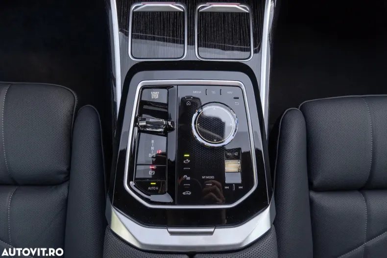 BMW Seria 7 din 2025 cu 12.500 km - oferta BMW124006 - foto 24