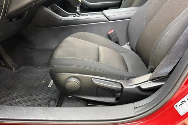 Mazda 3 din 2023 cu 12.150 km - oferta MAZ124024 - foto 19