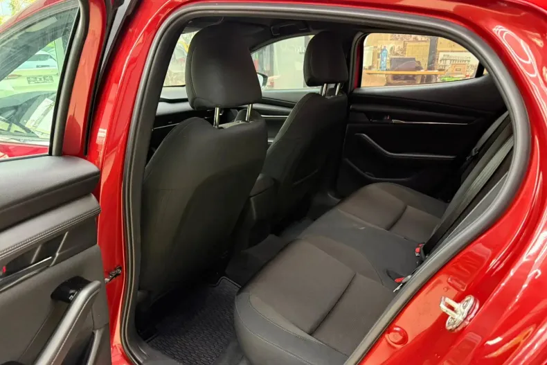 Mazda 3 din 2023 cu 12.150 km - oferta MAZ124024 - foto 22