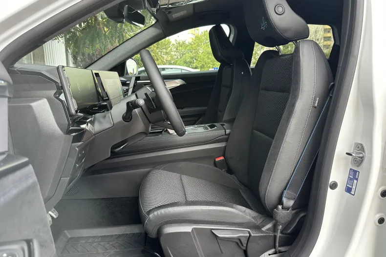 Renault Austral din 2024 cu 1.500 km - oferta REN124039 - foto 24