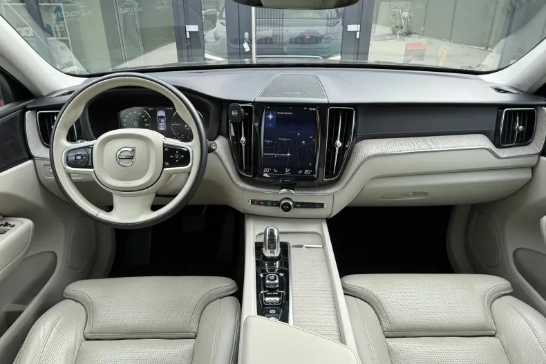 Volvo XC60 din 2019 cu 170.000 km - oferta VOL124056 - foto 9
