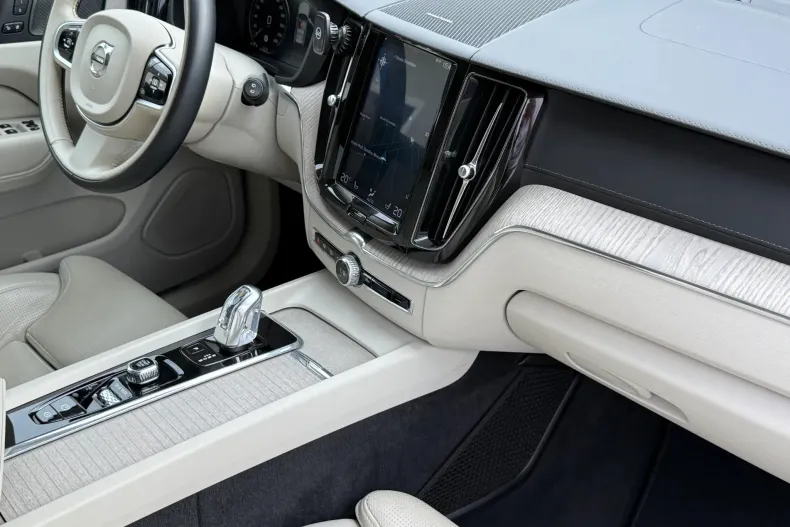 Volvo XC60 din 2019 cu 170.000 km - oferta VOL124056 - foto 12