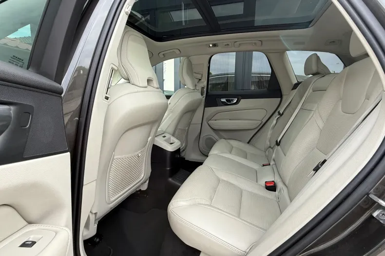 Volvo XC60 din 2019 cu 170.000 km - oferta VOL124056 - foto 16