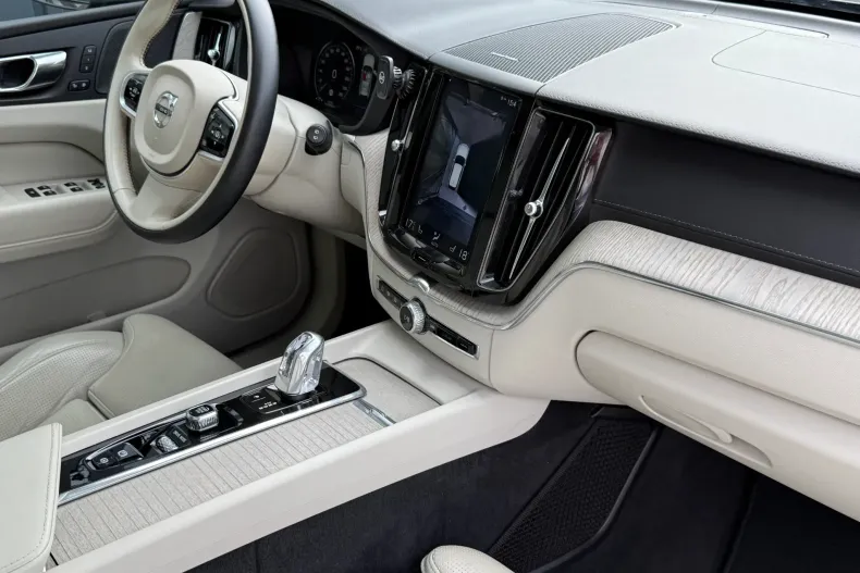 Volvo XC60 din 2019 cu 170.000 km - oferta VOL124056 - foto 17