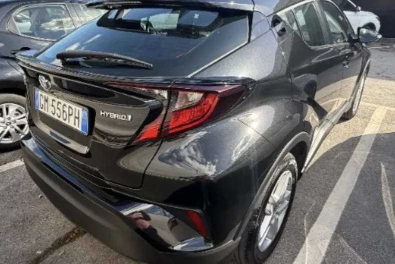 Toyota C-HR din 2023 cu 95.500 km - oferta TOY124059 - foto 3