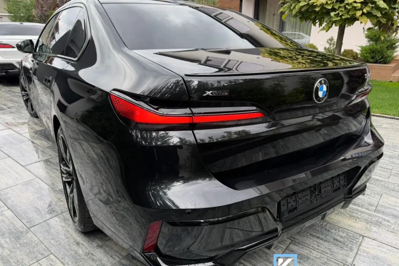 BMW Seria 7 din 2025 cu 15 km - oferta BMW124072 - foto 3
