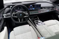 BMW Seria 7 din 2025 cu 15 km - oferta BMW124072 - foto 24