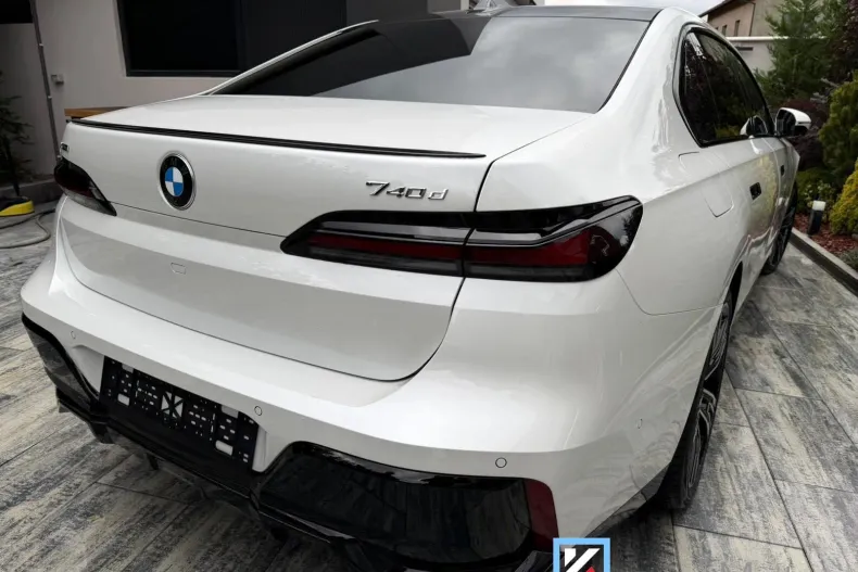 BMW Seria 7 din 2025 cu 15 km - oferta BMW124073 - foto 4