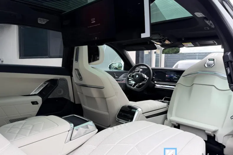 BMW Seria 7 din 2025 cu 15 km - oferta BMW124073 - foto 6