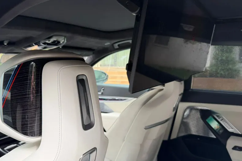 BMW Seria 7 din 2025 cu 15 km - oferta BMW124073 - foto 12