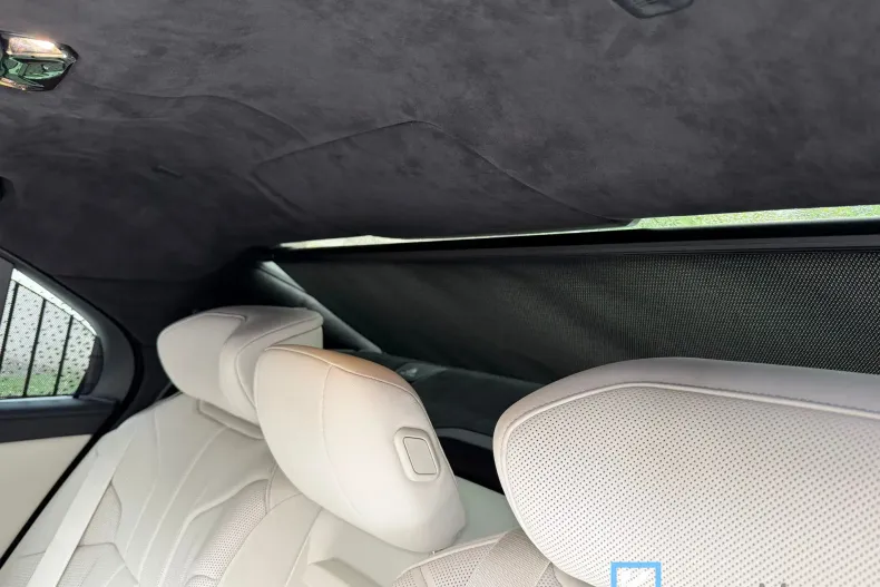 BMW Seria 7 din 2025 cu 15 km - oferta BMW124073 - foto 18