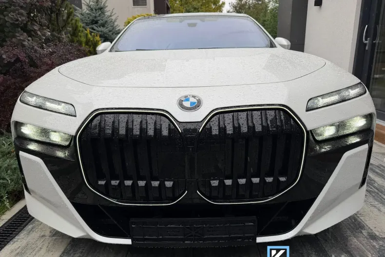 BMW Seria 7 din 2025 cu 15 km - oferta BMW124073 - foto 19