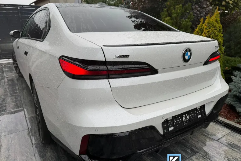 BMW Seria 7 din 2025 cu 15 km - oferta BMW124073 - foto 32