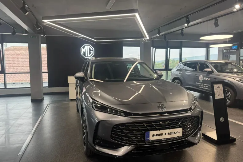 MG HS din 2025 cu 5 km - oferta MG0124095 - foto 1