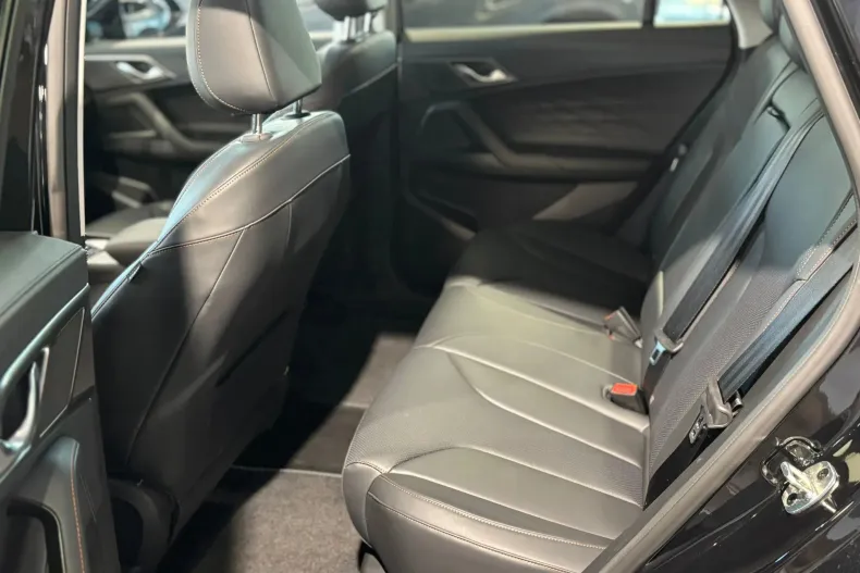 MG HS din 2024 cu 6.300 km - oferta MG0124096 - foto 11