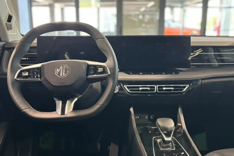 MG HS din 2024 cu 6.300 km - oferta MG0124096 - foto 12