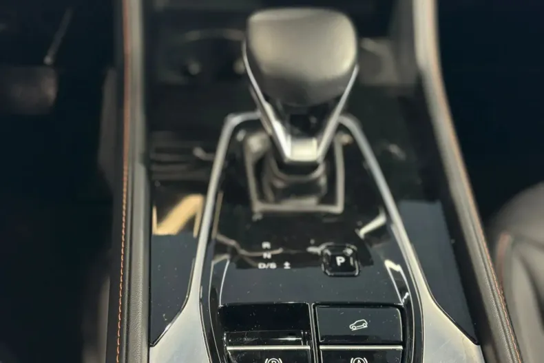 MG HS din 2024 cu 6.300 km - oferta MG0124096 - foto 17