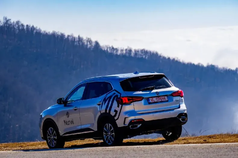 MG EHS din 2024 cu 5.000 km - oferta MG0124098 - foto 5