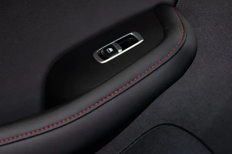 MG EHS din 2024 cu 5.000 km - oferta MG0124098 - foto 16