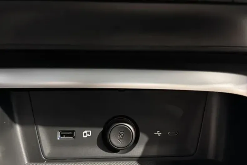 MG ZS HEV din 2024 cu 2 km - oferta MG0124101 - foto 16