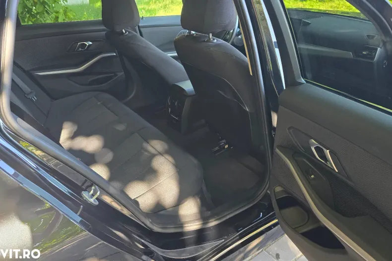 BMW Seria 3 din 2024 cu 25.620 km - oferta BMW124111 - foto 16