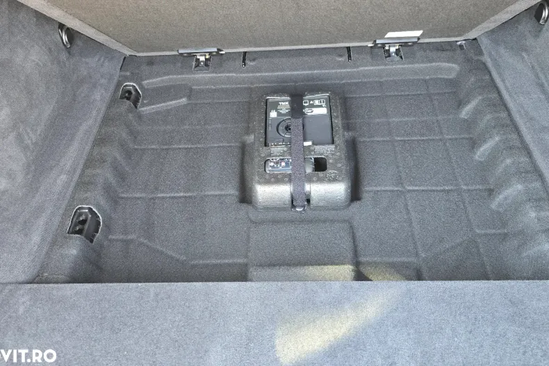 BMW Seria 3 din 2024 cu 25.620 km - oferta BMW124111 - foto 23