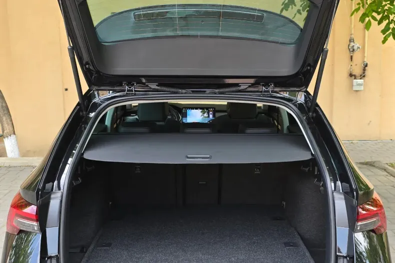 Skoda Octavia din 2024 cu 11.930 km - oferta SKO124112 - foto 6