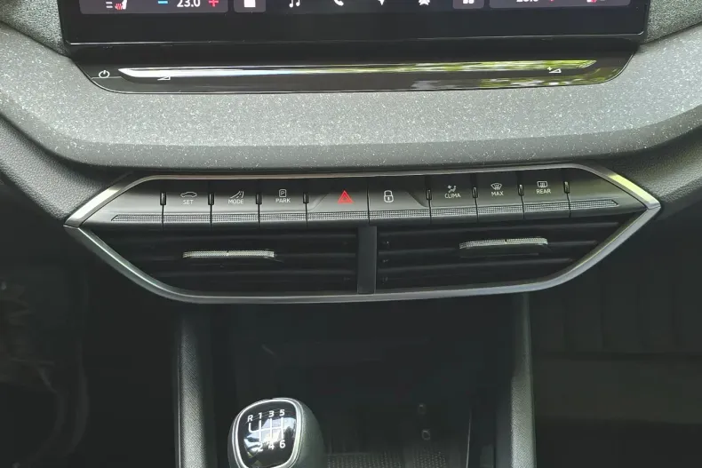 Skoda Octavia din 2024 cu 11.930 km - oferta SKO124112 - foto 18