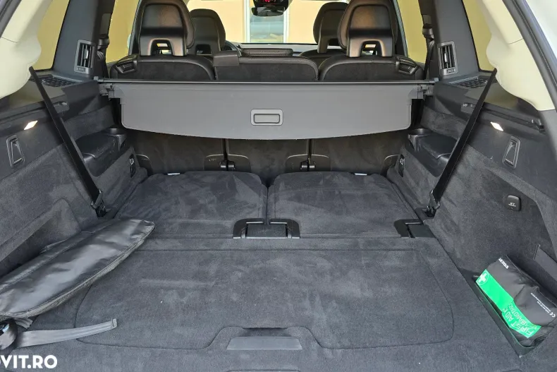 Volvo XC90 din 2021 cu 55.980 km - oferta VOL124113 - foto 24