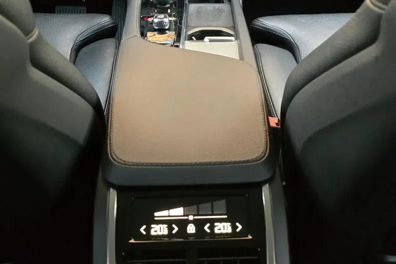 Volvo XC90 din 2021 cu 55.980 km - oferta VOL124113 - foto 29