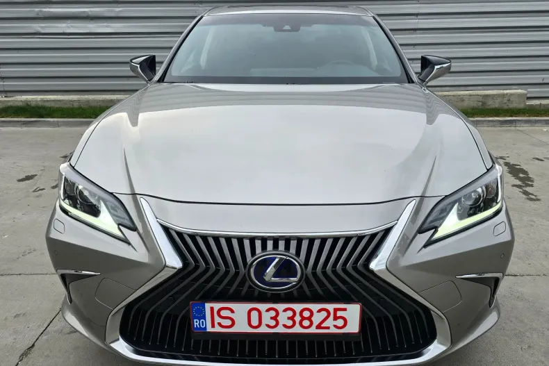 Lexus Seria ES din 2019 cu 117.500 km - oferta LEX124116 - foto 1