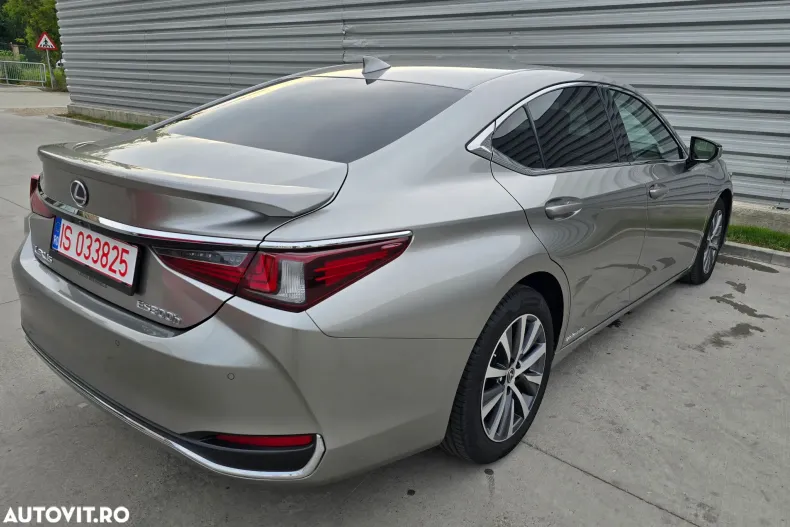 Lexus Seria ES din 2019 cu 117.500 km - oferta LEX124116 - foto 12