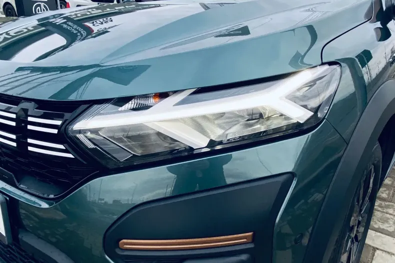 Dacia Jogger din 2023 cu 5.983 km - oferta DAC124123 - foto 4