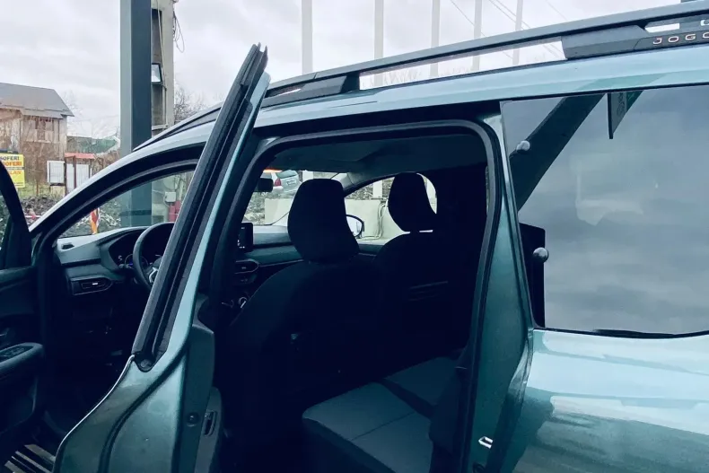 Dacia Jogger din 2023 cu 5.983 km - oferta DAC124123 - foto 14