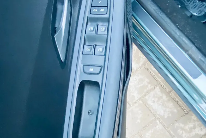 Dacia Jogger din 2023 cu 5.983 km - oferta DAC124123 - foto 16