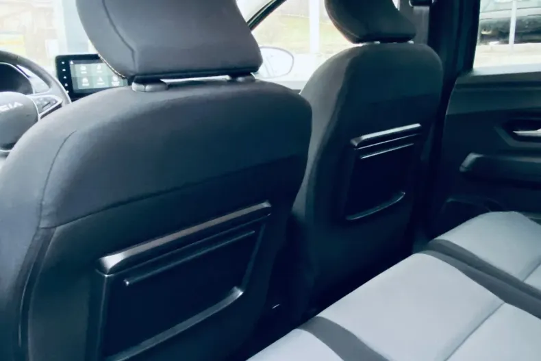 Dacia Jogger din 2023 cu 5.983 km - oferta DAC124123 - foto 17