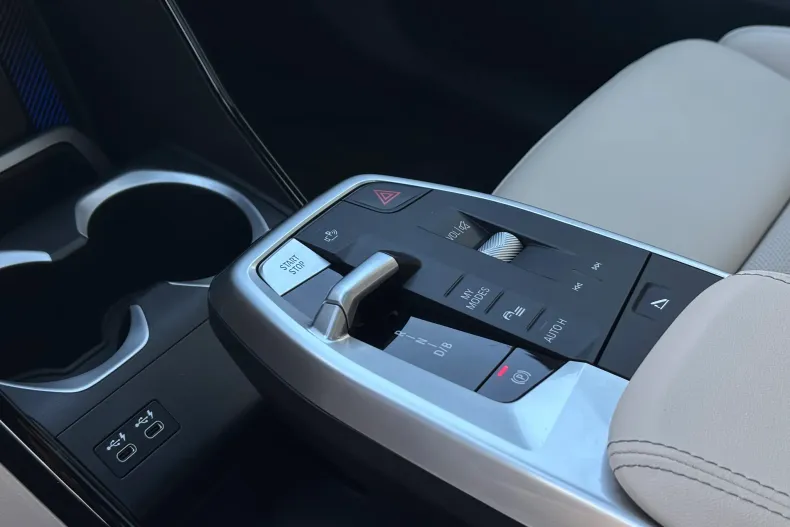 BMW iX1 din 2024 cu 8.799 km - oferta BMW124149 - foto 13