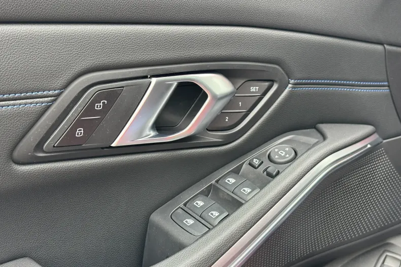 BMW Seria 3 din 2025 cu 1 km - oferta BMW124150 - foto 14