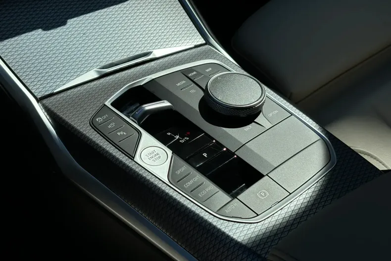 BMW Seria 3 din 2024 cu 1 km - oferta BMW124154 - foto 13