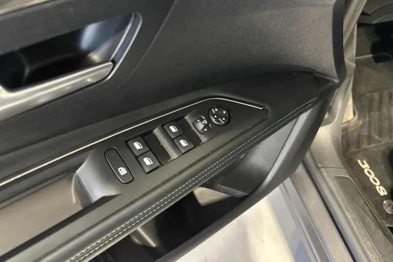 Peugeot 3008 din 2022 cu 62.119 km - oferta PEU124168 - foto 14