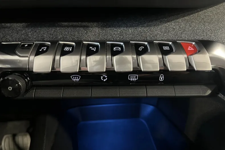 Peugeot 3008 din 2022 cu 62.119 km - oferta PEU124168 - foto 17