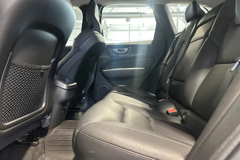 Volvo XC60 din 2021 cu 91.800 km - oferta VOL124197 - foto 12