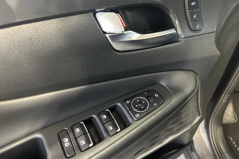 Hyundai SANTA FE din 2022 cu 103.054 km - oferta HYU124203 - foto 14