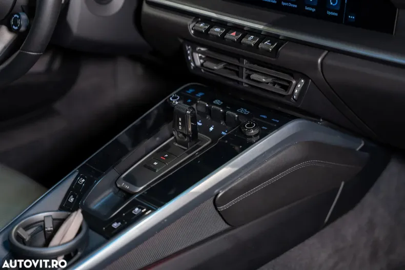 Porsche 911 din 2022 cu 17.300 km - oferta POR124240 - foto 37