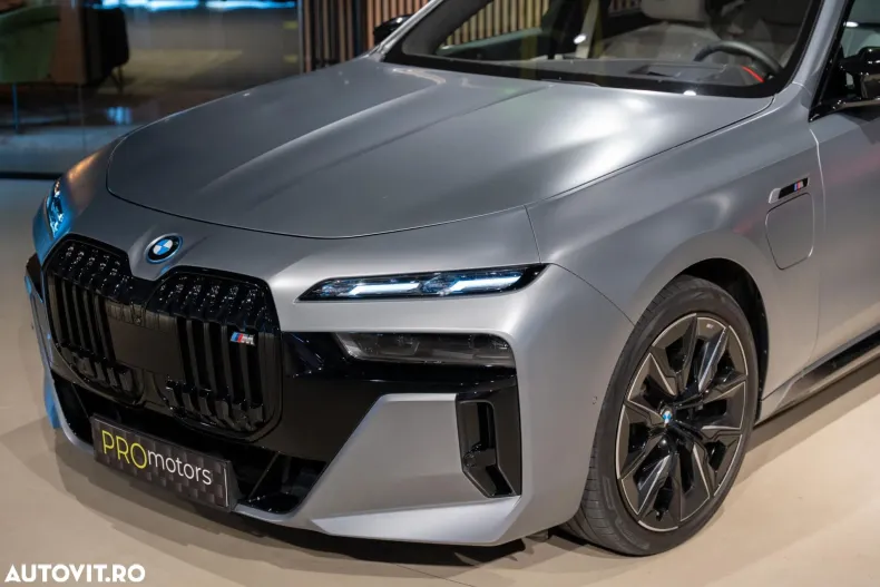 BMW Seria 7 din 2023 cu 9.800 km - oferta BMW124242 - foto 2