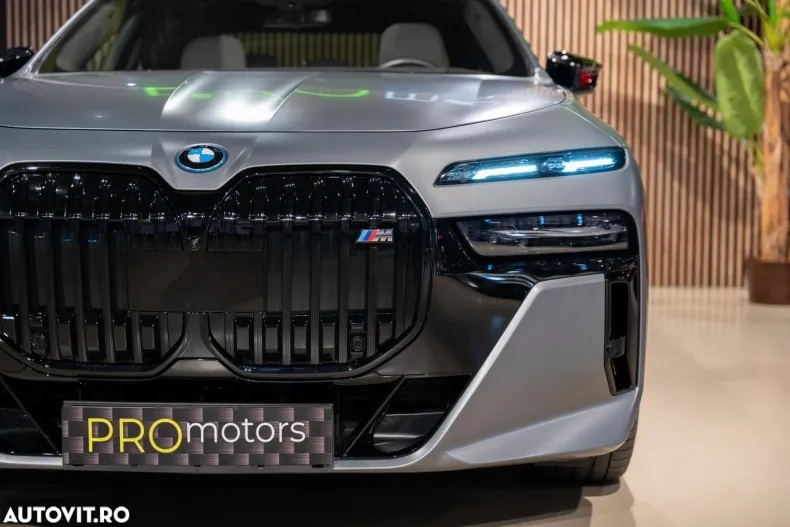 BMW Seria 7 din 2023 cu 9.800 km - oferta BMW124242 - foto 4
