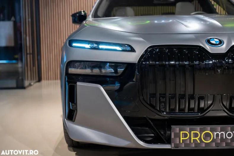BMW Seria 7 din 2023 cu 9.800 km - oferta BMW124242 - foto 5