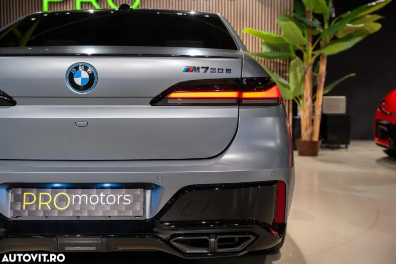 BMW Seria 7 din 2023 cu 9.800 km - oferta BMW124242 - foto 33