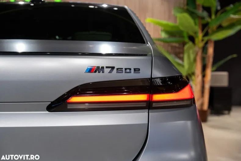 BMW Seria 7 din 2023 cu 9.800 km - oferta BMW124242 - foto 34